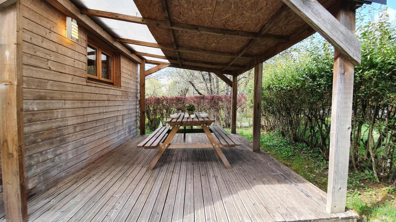 Camping Les Vernieres La Bourboule Sancy 外观 照片