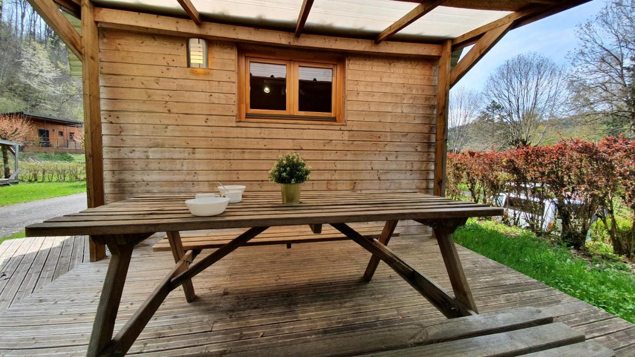 Camping Les Vernieres La Bourboule Sancy 外观 照片