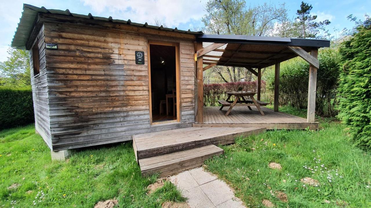 Camping Les Vernieres La Bourboule Sancy 外观 照片